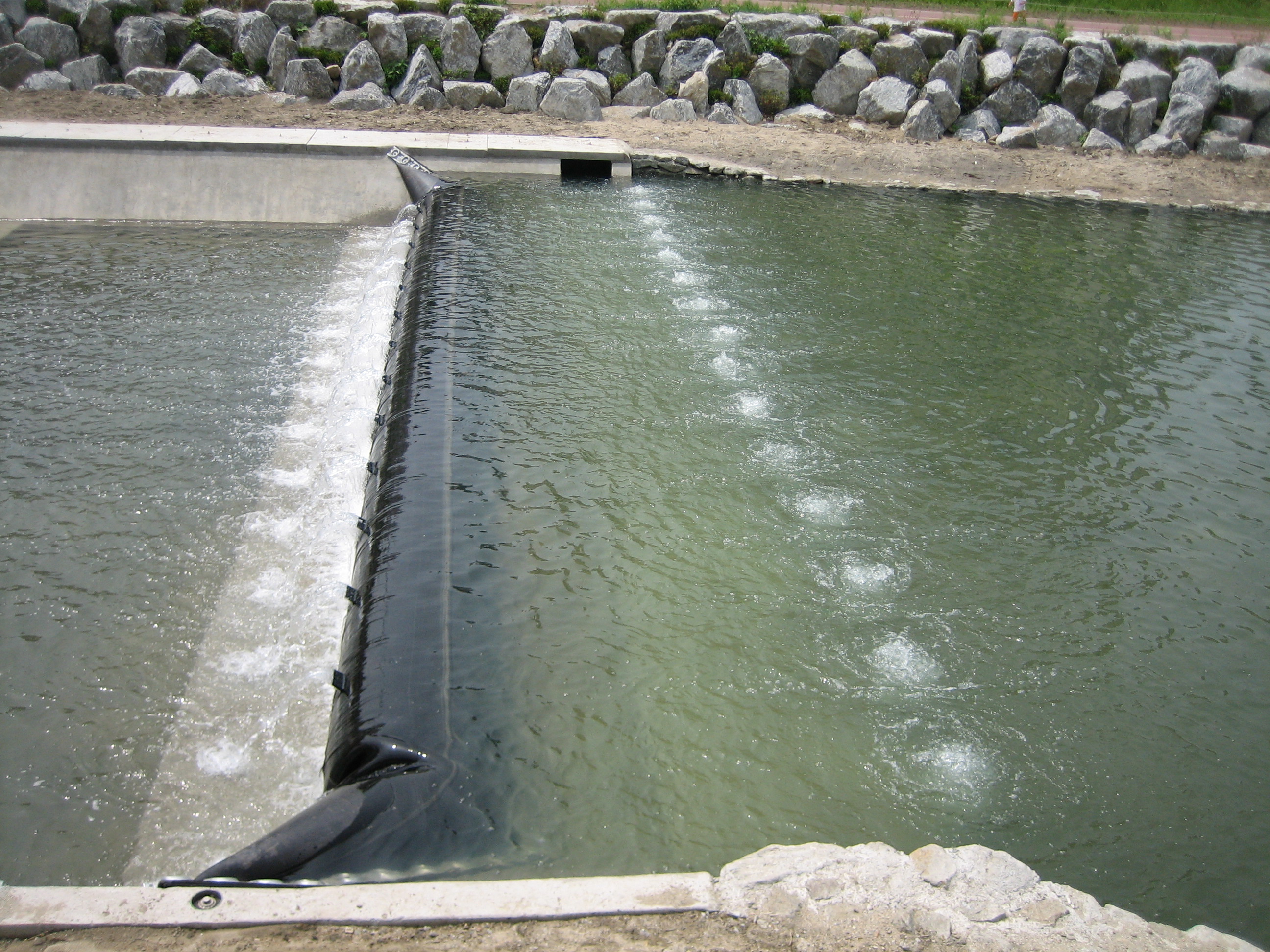 Air Tahan Air Diisi Karet Karet Dam air Tiup Karet Bendung