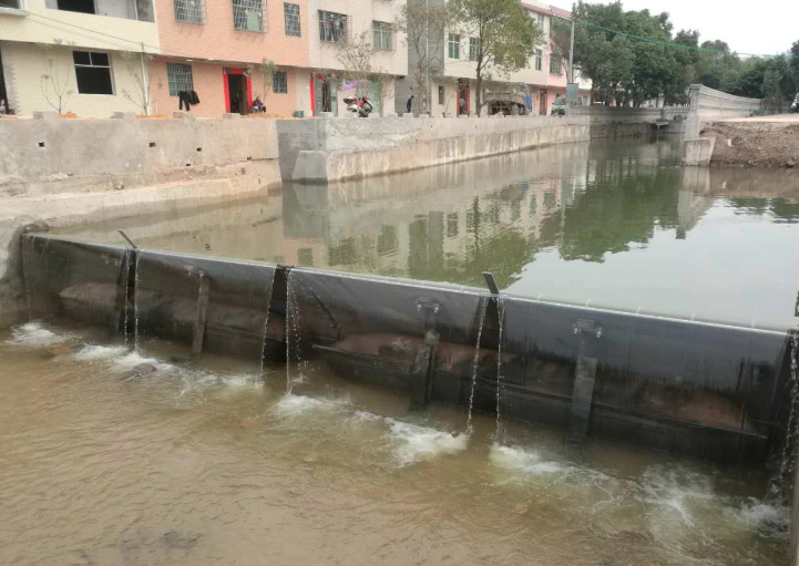 Bendungan Karet Berisi Air Vs Bendungan Karet Tiup Udara Yang Lebih Baik untuk Pengelolaan Air Modern