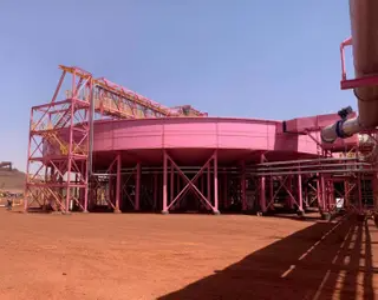 Bagaimana pengental laju tinggi memastikan aliran dan efisiensi yang stabil